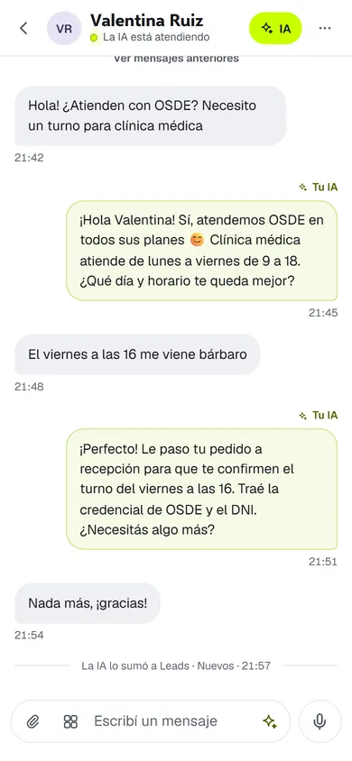 Chat en el celular: la IA responde a una paciente por WhatsApp, le pasa el pedido de turno a recepción para que se lo confirmen y la suma a Leads.